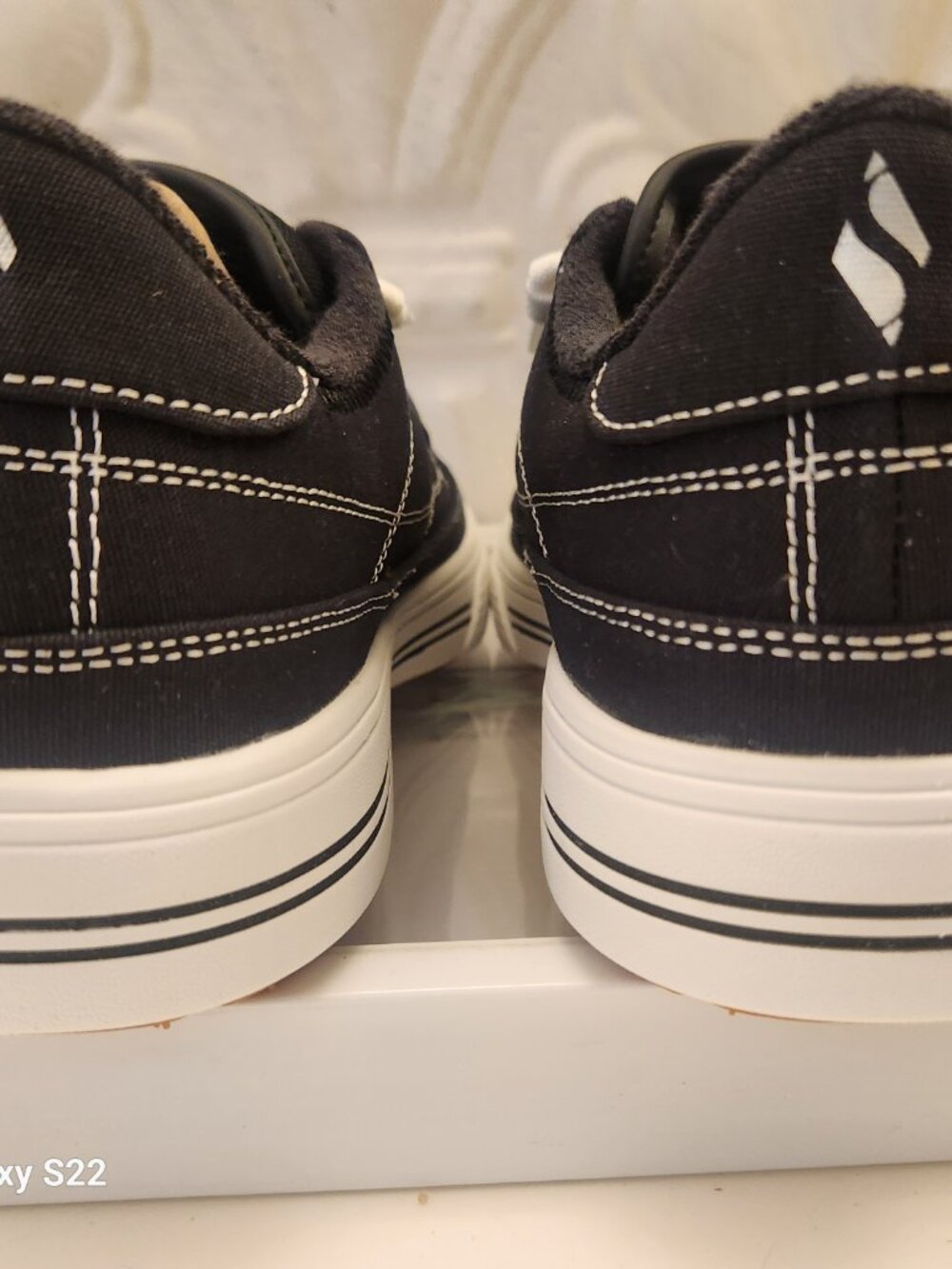 SKECHERS® Arcade Arch Fit - Arcata Sneakers. NWOT. Size 9 - Picture 10 of 12